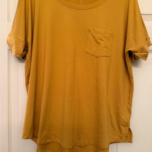 Wonderly Mustard Short Sleeve Top - Picture 2 of 5